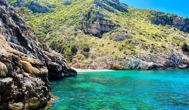 Speed Boat Trip to Grama Bay - An In-Depth Look at the Trip Experience