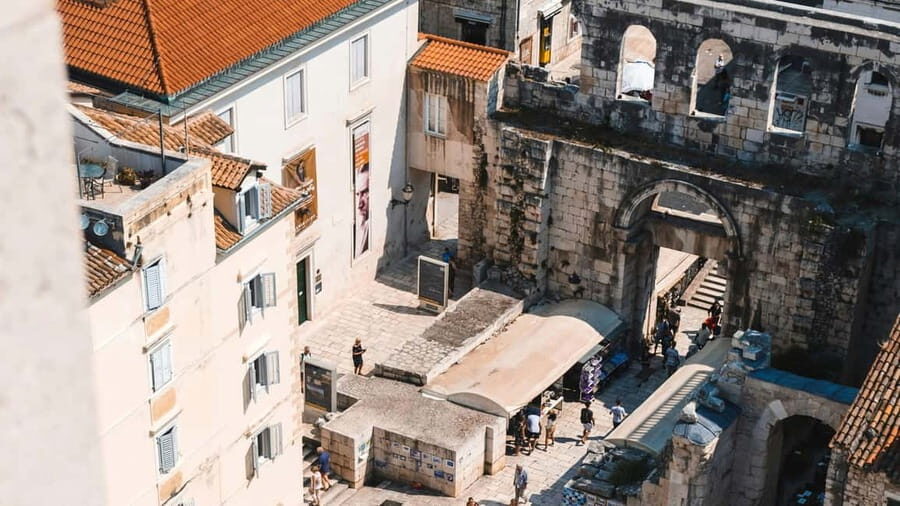 Split: Diocletian's Palace and Old Town Guided Walking Tour - What to Expect During Your Tour