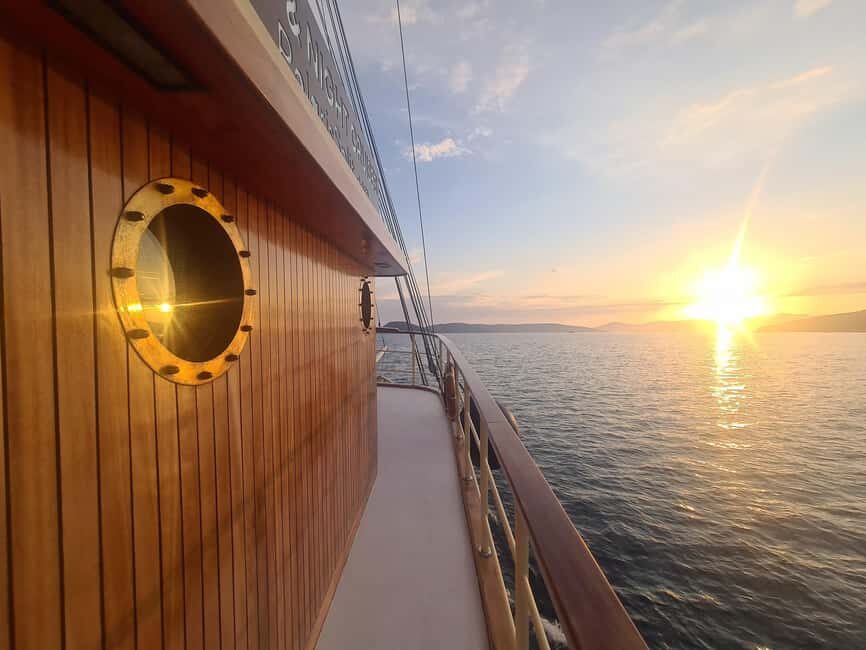 Split:Sunset Cruise with Live Music - The Drinks & Food Situation
