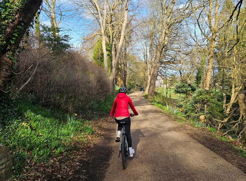 St. Andrews: The Essential Guided Bike & E Bike Tour - Exploring the Itinerary: From Ancient Ruins to Coastal Vistas