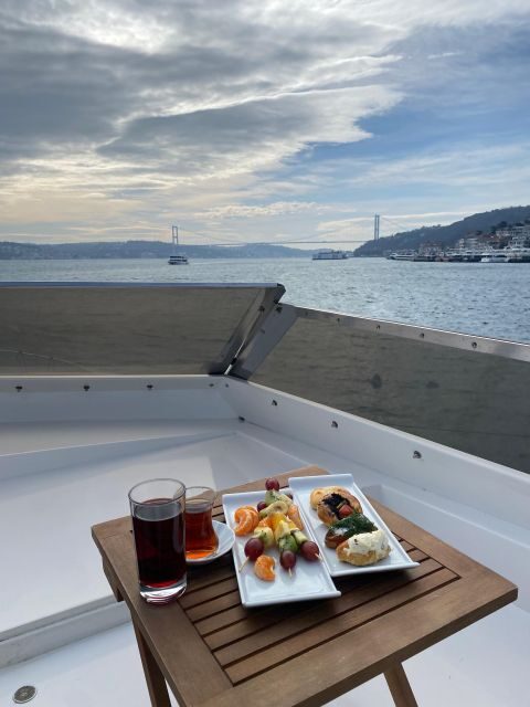stanbul: Sunset Cruise with Refreshments - An In-Depth Look at the Experience