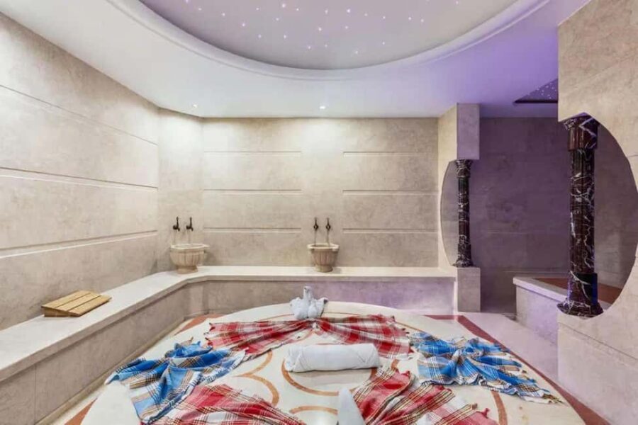 stanbul: Taksim Turkish Bath & Foam, Scrub, Oil Massage - The Itinerary in Detail