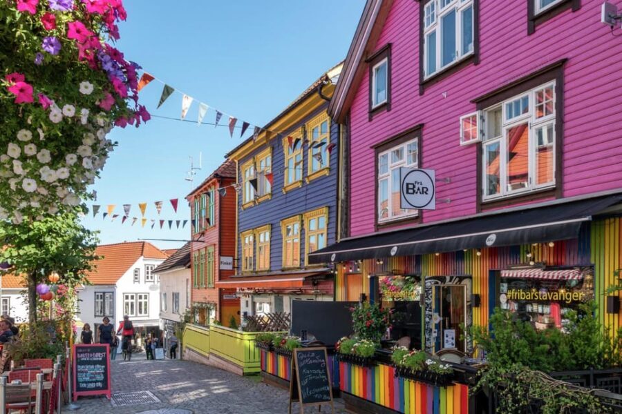 Stavanger: City Highlights Bus and Walking Tour - Detailed Breakdown of the Itinerary