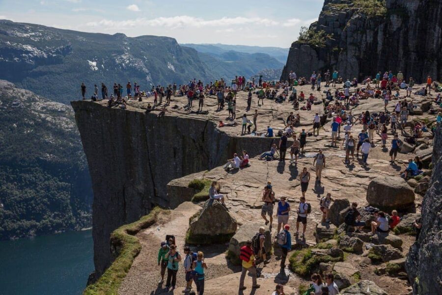 Stavanger: Preikestolen (Pulpit Rock) Hike with Local Guide - The Itinerary Breakdown: What to Expect