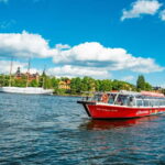 Stockholm: City Cruise with Fresh Pizza - Food and Beverage Experience