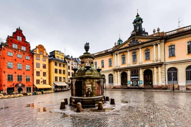 Stockholm: Gamla Stan Walking Tour with a Local - Discovering Stockholm’s Old Town: What You Can Expect