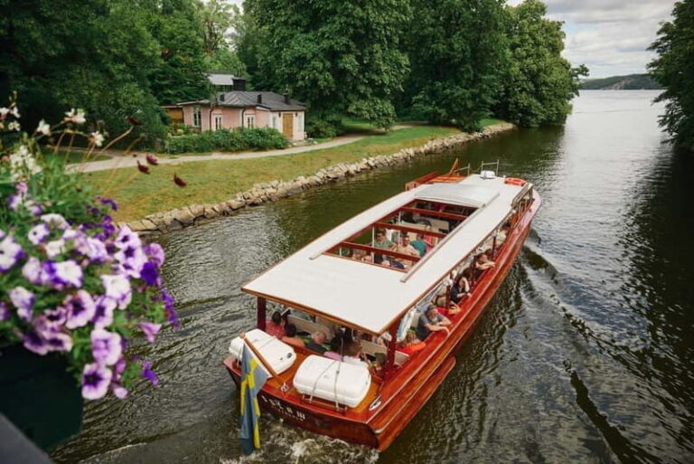 Stockholm: Guided Archipelago Tour by Classic Wooden Boat - What Makes This Tour Stand Out