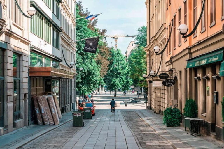 Stockholm Syndrome: 3-Hour Private Walking Tour - The Value of Guided Detail and Authentic Experiences
