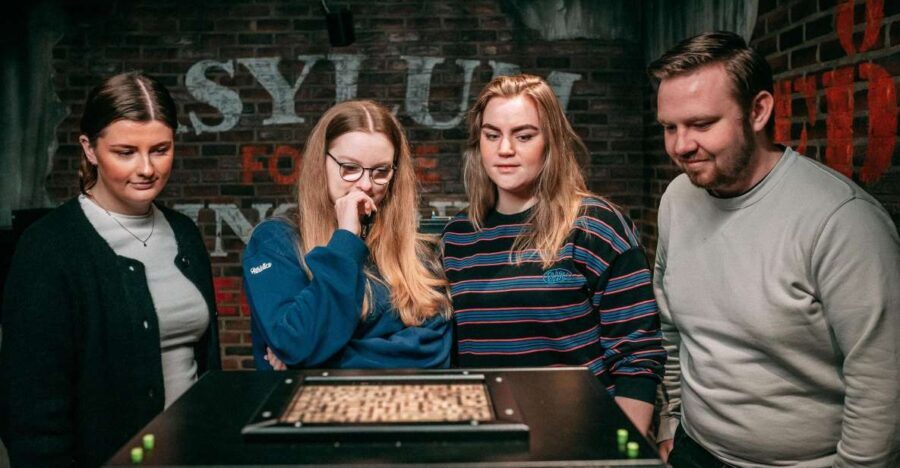 Stuttgart: The Cube Escape Boxes | Team Challenge - The Experience in Detail