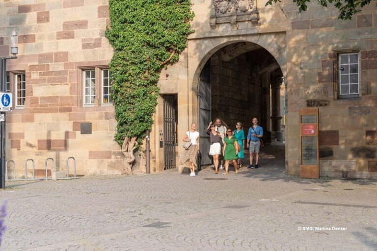 Stuttgart: The real fake news tour - FAQs