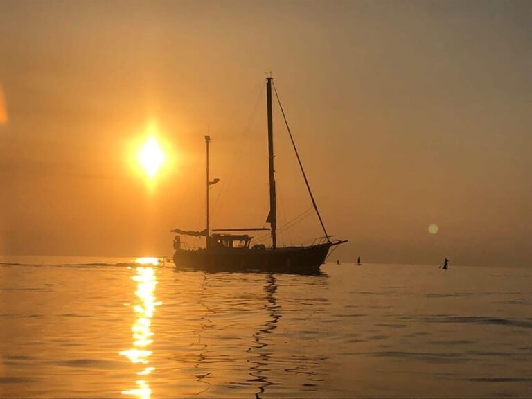 Sunrise Paddle Surf in Menorca - The Value of Sunrise Paddle Surf in Menorca