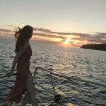 Sunset yacht tour with food and wine tasting. - A closer look: What to expect on this sunset yacht tour