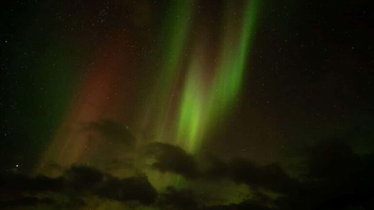 Svolvær: Northern Lights Tour with Hot Drinks & Photos - Itinerary Breakdown: What to Expect