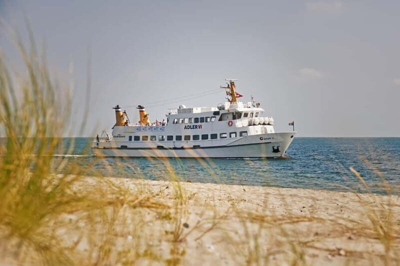 Sylt: BBQ-Boat trip | BBQ buffet straight from the grill & Welcome-Drink - An In-Depth Look at the Sylt BBQ-Boat Trip