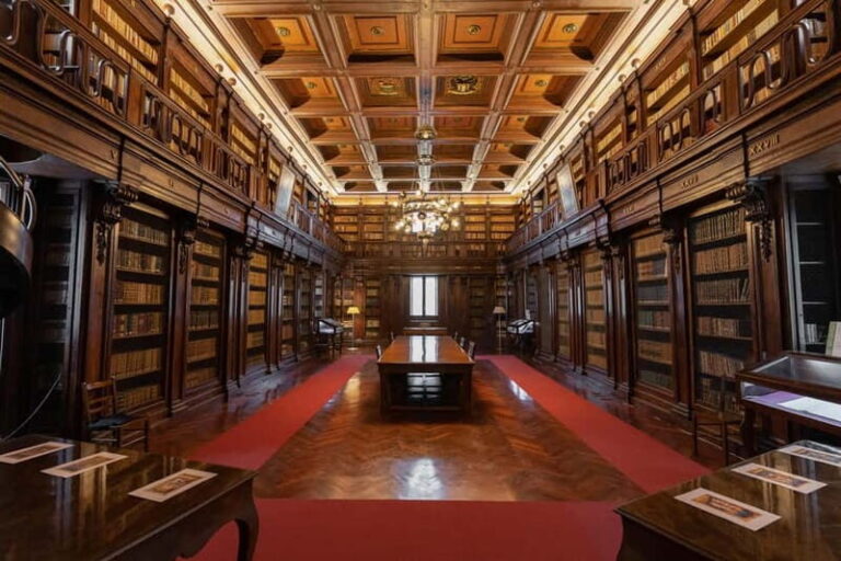 Syracuse: Cathedral entrance ticket with VR viewer and Secreta Palatii - Exploring Syracuse Cathedral: A Step Back in Time