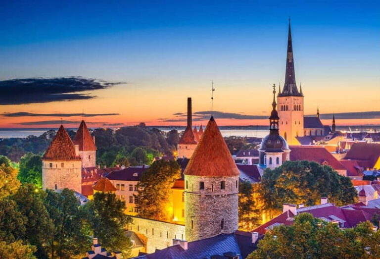 Tallinn: Guided Old Town Historical Walking Tour - What You’ll Actually Experience