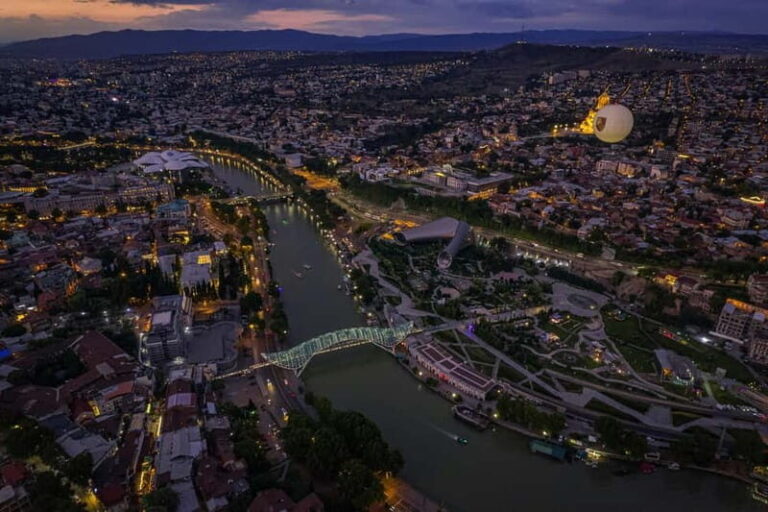 Tbilisi: 4 Bridges Walking Tour w/ Wine Ice Cream & Lemonade - Who Will Love This Tour?