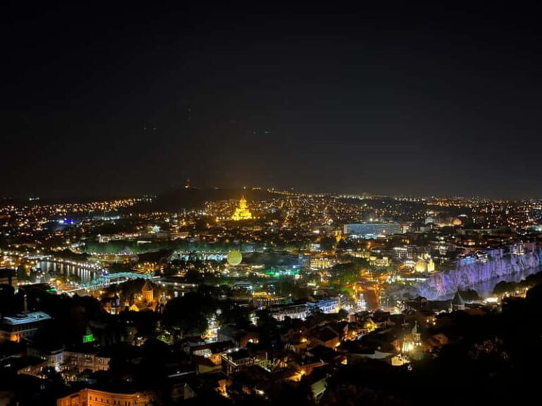 Tbilisi by Night: Private Old Town Walk & Traditional Dinner - The Dinner: A Feast of Georgian Flavors