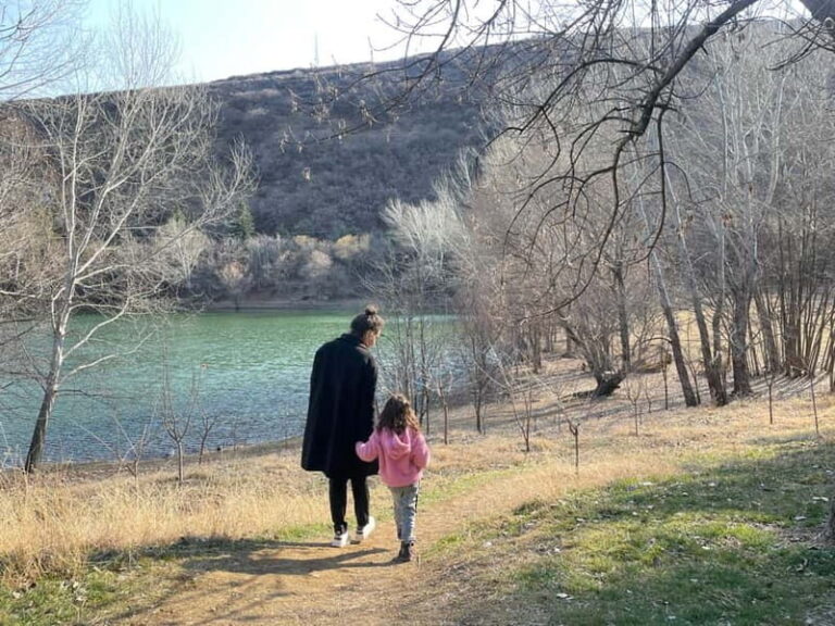 Tbilisi: Elegance of Traditional Architecture & Turtle Lake - Scenic Cable Car & Turtle Lake