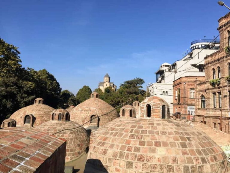 Tbilisi: Old Town Walking Tour - Must-See Attractions - Key Points