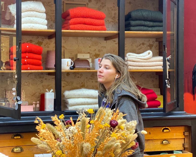 Teen Shopping Tour of Paris, 2.30 hour Walking Tour - The Small Group Advantage