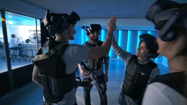 The Hague Downtown: VR Zombie Shooter 2 - 4 people - Who Should Book This Experience?