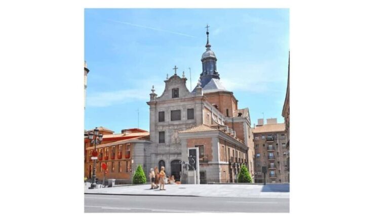 THE MOST COMPLETE AND ENJOYABLE AUDIO-GUIDED TOUR WITH UBAN TUK TUK - Authentic Experiences and Real Traveler Insights