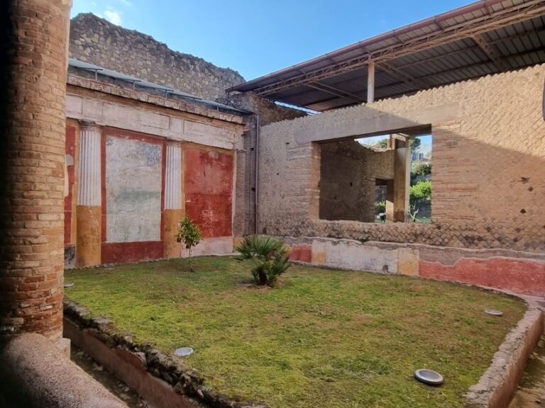 Torre Annunziata: Villa Poppea Smartphone Audio Guide - Who Will Love This Experience?