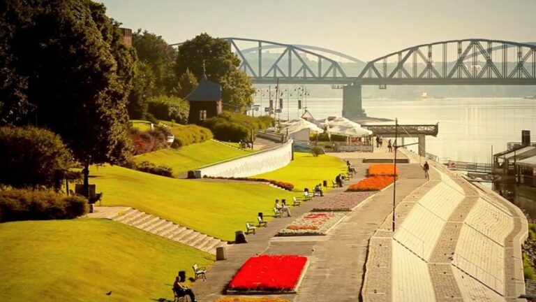 Toru: Full-Day Tour of the City of Copernicus - Discovering Toru: A City Frozen in Time