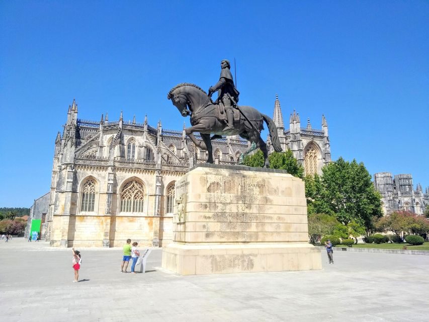 Tour Fátima Batalha Nazaré e Óbidos - Transport, Timing, and Practical Details