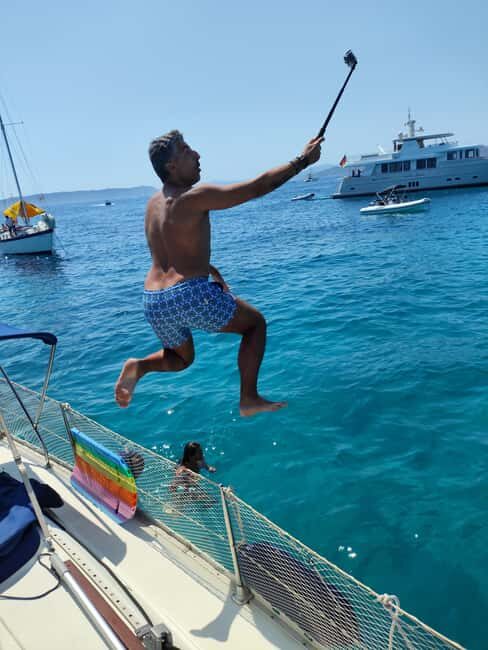 Tour of the islands of the archipelago with lunch and drinks - The Value of the Tour