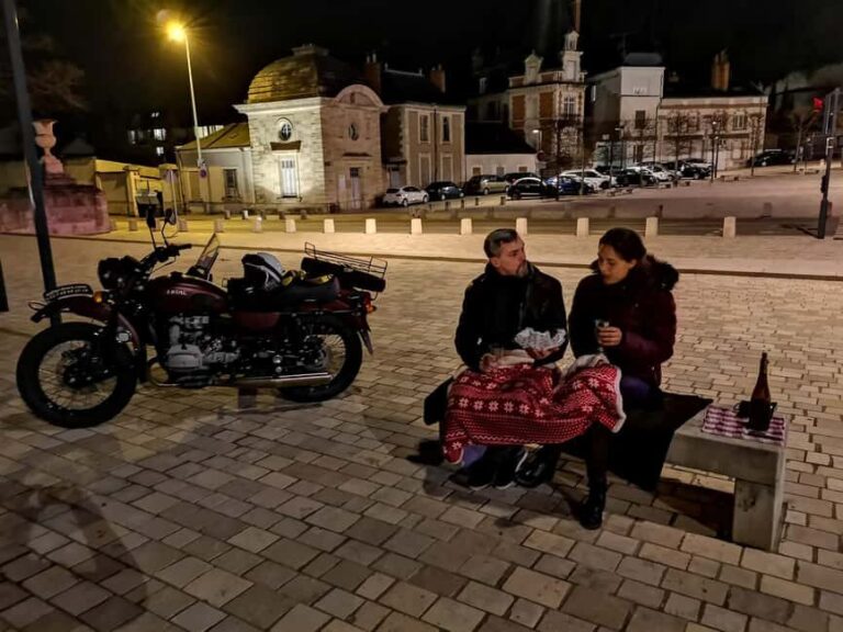 Tours: Vintage Sidecar Night Tour with Wine Tasting - Who Will Love This Tour?