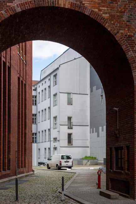 Traces Of Berlin: Guided Berlin Tour (English or German) - Who Should Take This Tour?