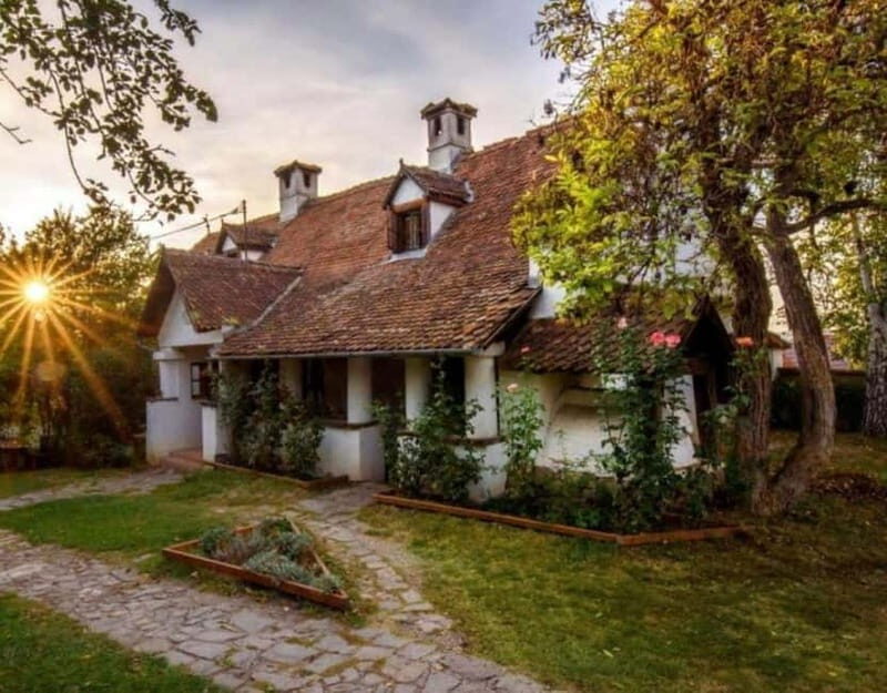 Transylvania Experience 4 Days- Private Tour - Transportation and Group Size