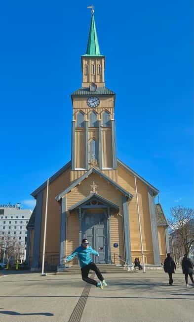 Tromsø Adventure Run: 6 km Guided Running Story Tour - The Experience Breakdown