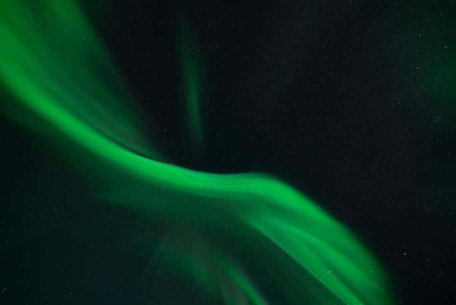 Tromso: Northern Lights in a minibus, with photos and a warm meal! - An In-Depth Look at the Tromsø Northern Lights Experience