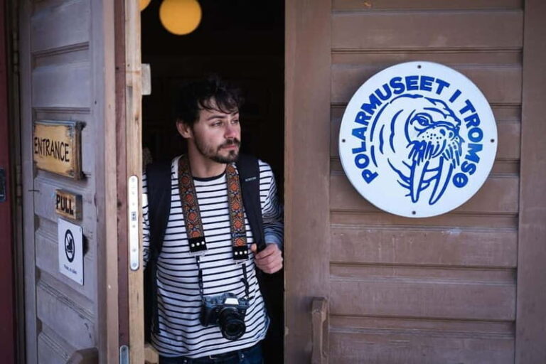 Tromsø: Private Photoshoot in the City Centre - What to Expect During the Tour