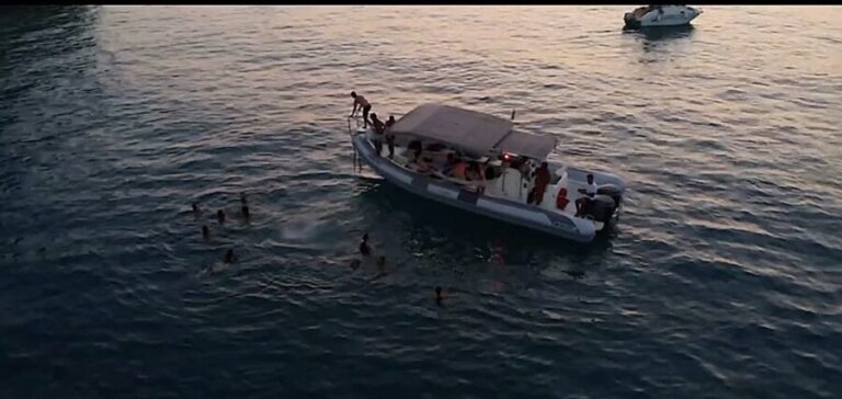 Tropea: Sunset Boat Tour to Capo Vaticano with Aperitif - Why Choose This Tour?