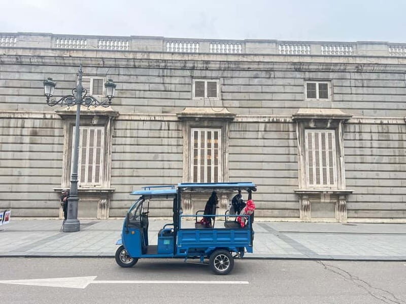 Tuktuk historical tour of Madrid 1 Hr in a fun and original way - Why Choose This Tour?