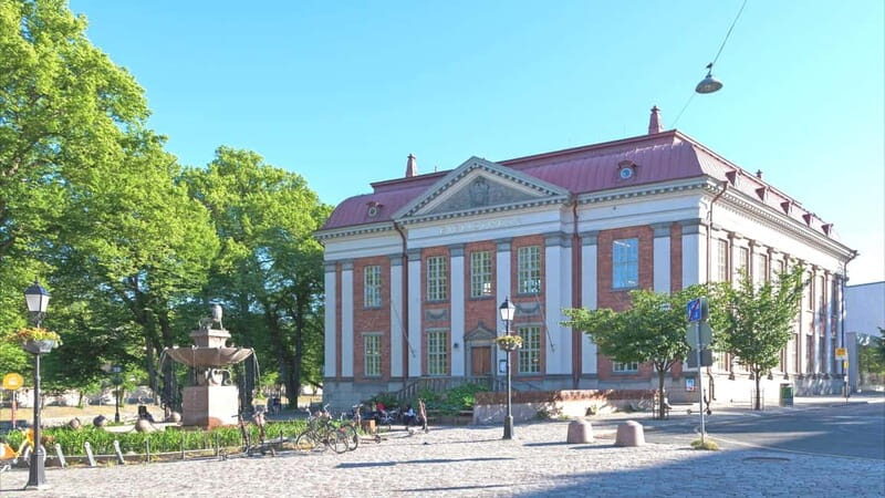 Turku: Express Walk with a Local in 60 minutes - The Landmarks and Stops: A Closer Look