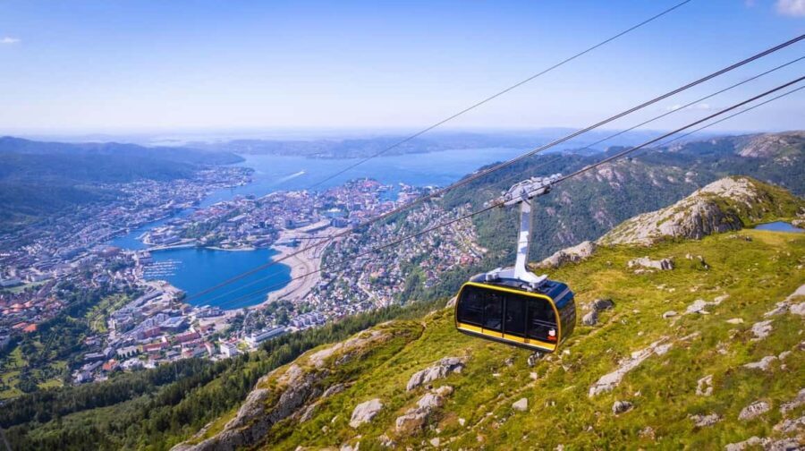 Ulriken, Bergen: Enjoy a 3-course lunch with panoramic views - Who will love this experience?