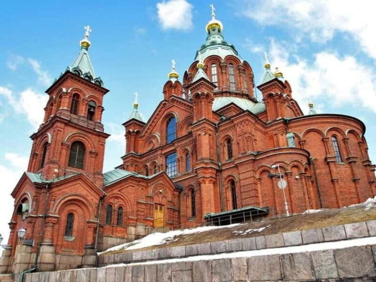 Ultimate Helsinki & Porvoo Tour Private Car & Local Stories - Who Should Consider This Tour?