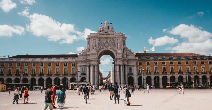Unforgettable Walking Tour - Explore Lisbon in 4 Hours - Itinerary Breakdown: What You Can Expect