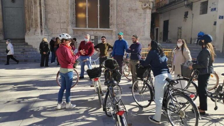 Valencia: Highlights Bike Tour with a Guide - Who Will Love This Tour?
