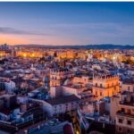 Valencia: Must-See Attractions Walking Tour - Detailed Breakdown of the Itinerary