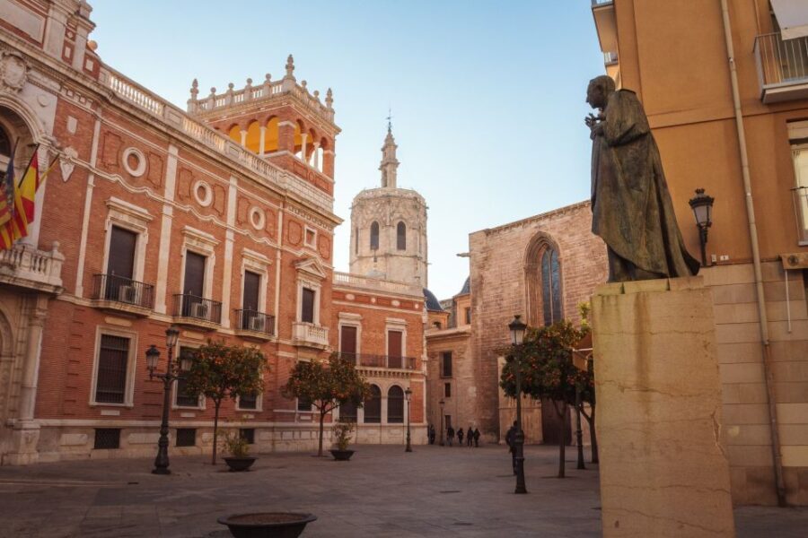 Valencia: Private 4-Hour Walking Tour with Cathedral - What Makes This Tour Stand Out?
