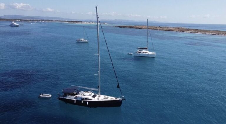 Valencia: Private Boat Trip with Paddle Boarding and Drinks - What to Expect When You Set Sail