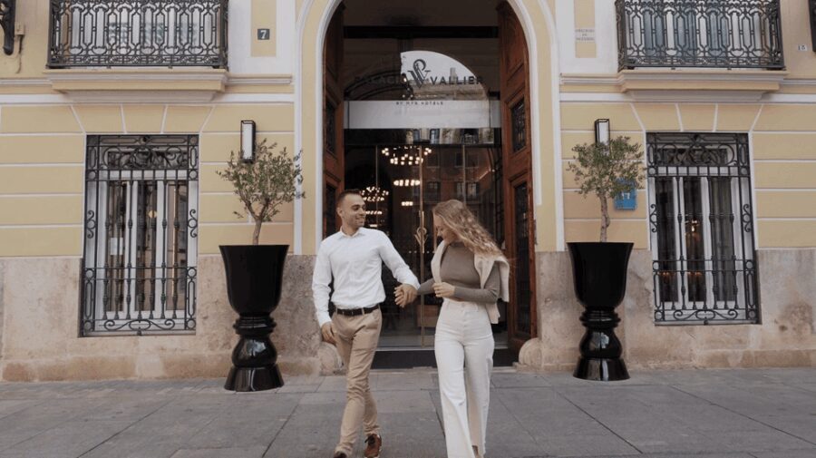 Valencia: Private photo shooting with pro photographer - What’s Included and How It Adds Value