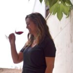 Valencia: Vineyard Tour, Local Wine Tasting and Appetizer - Tasting the Wines