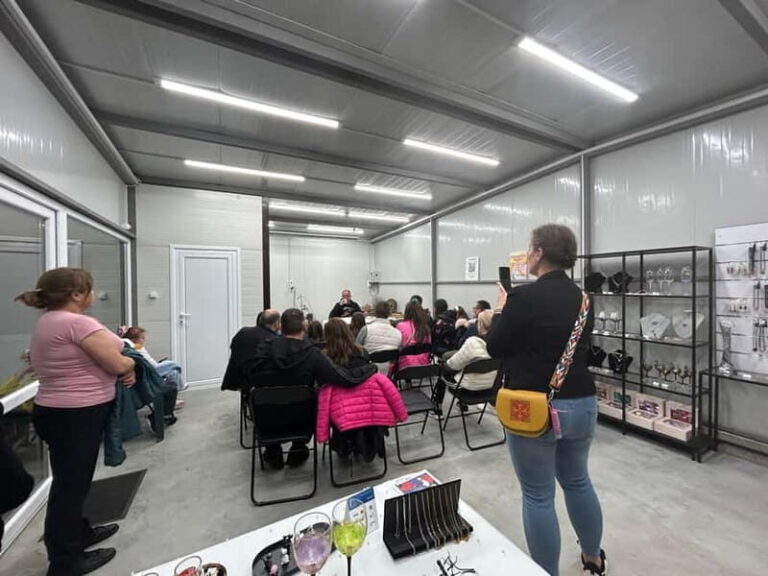 Varna: Visit our glass blowing workshop - An in-depth look at the glassblowing workshop experience